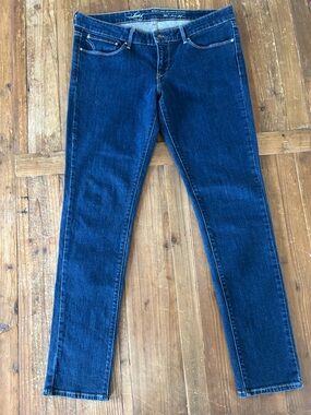 Levi's Women's Skinny Jeans in Dark Blue Denim